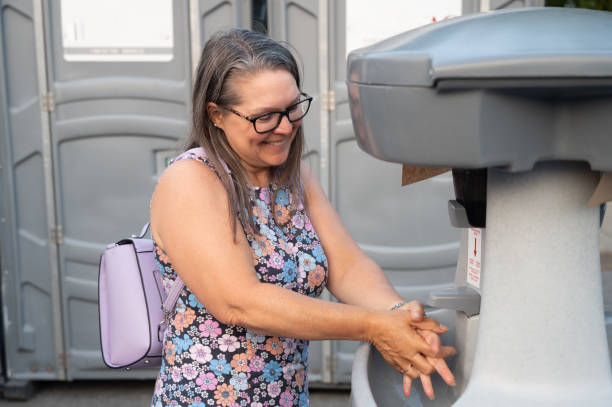 Best Portable toilet rental cost  in Elida, OH